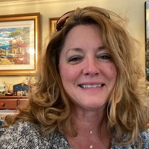 Meet your Posher, Teresa